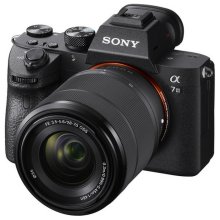 Sony Alpha a7 III Mirrorless Digital Camera + FE 28-70mm F3.5-5.6 OSS